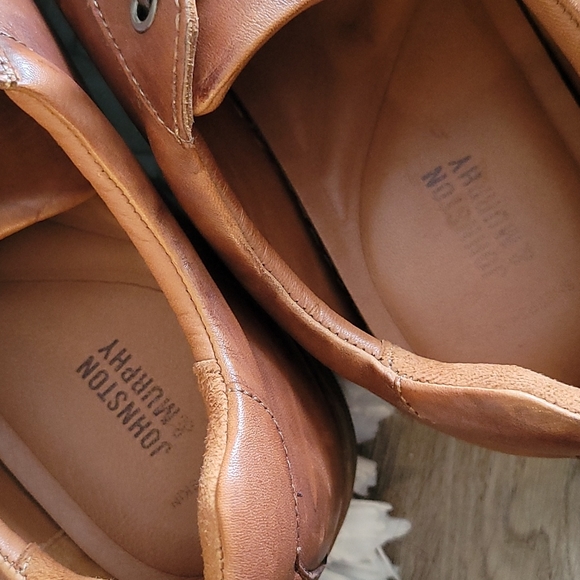 Johnston and Murphy brown sheepskin lace up sneakers - Picture 6 of 11